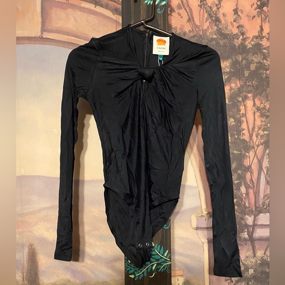 FARM rio Black Twist Keyhole Long Sleeve Bodysuit - Picture 2 of 8